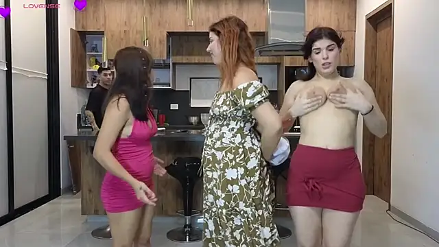 Онлайн чат XXX Hall_sextape