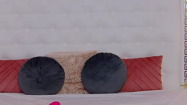 Lenna_Paul – Naživo XXX chat