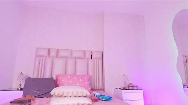 Chat +18 de _carolina_fox ao vivo