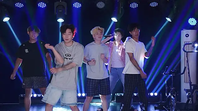 AOA-boy – Live XXX-chat