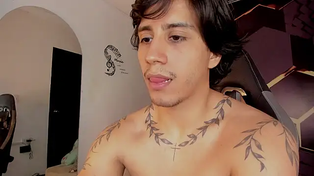 Chat XXX en directo de Alexx_Cano_
