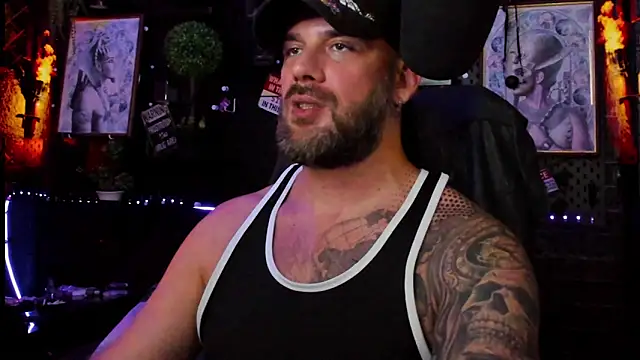 Онлайн чат XXX LexHardy