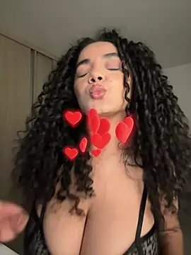 Curlyierr Adlı Modelin Canlı XXX Sohbeti