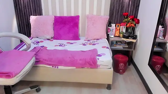 Chat XXX ao vivo de LittleeStar