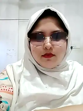 Nusrat-N Adlı Modelin Canlı XXX Sohbeti