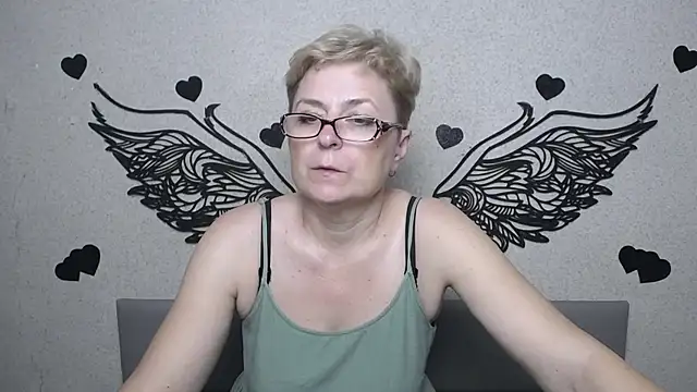 Chatroom XXX en direct de EmiliaGree