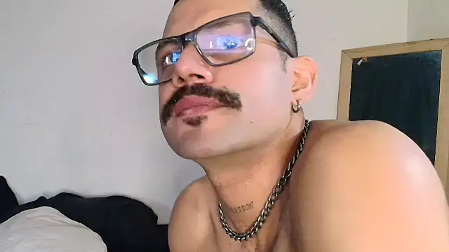 Benjamin_show élő XXX-chatje