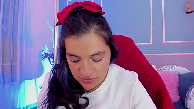 Chat XXX en directo de TaraTaylorr