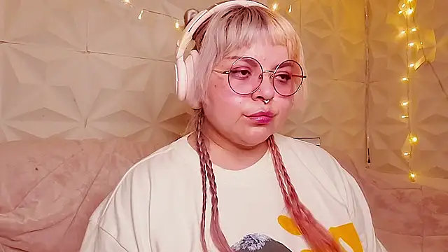 Satyn_doll: онлайн-секс-чат