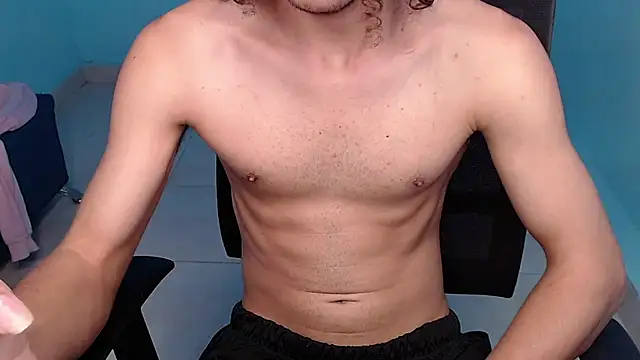 Axel_fox77 Adlı Modelin Canlı XXX Sohbeti