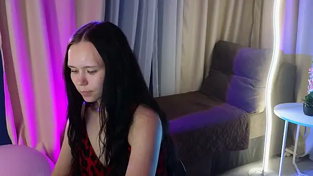 Chat +18 de kira_bliss ao vivo