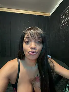 Rakiyahcharms' Webcam Show