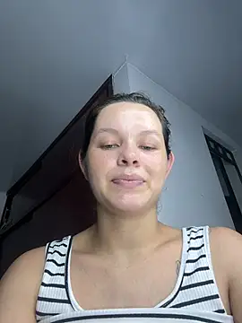 Chat +18 de miacarrot ao vivo