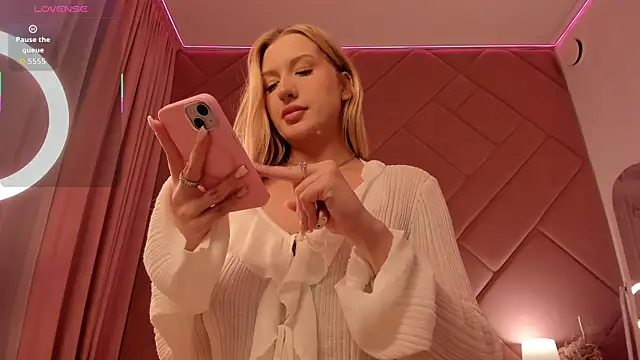 Онлайн чат XXX Emma__Leee
