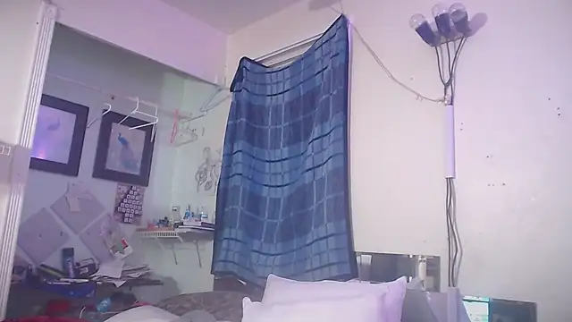 Fr4nk1eFFuxxxn Webbikameraesitys