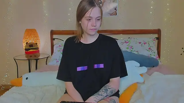 miya_soft élő XXX-chatje