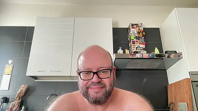 theitalianbearn Live XXX chat