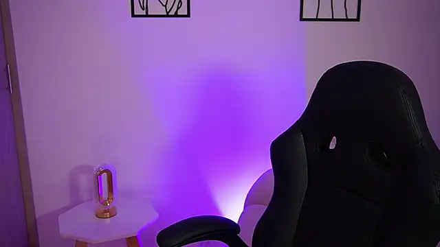 Chat XXX ao vivo de AliceHarper_