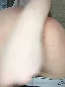XXX chat uživo modela _babycherry
