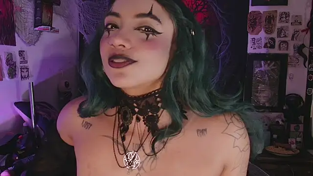 Онлайн чат XXX agathaaiko6