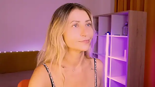 ZoeGrant's Live XXX Chat
