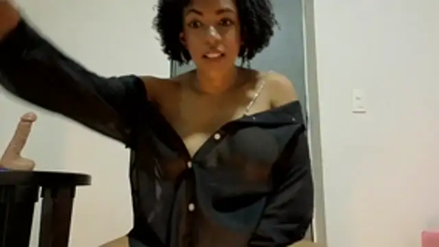 Issa_Km_'s Live XXX Chat