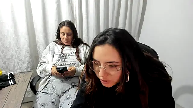 _girls_on_fire_'s Live XXX Chat