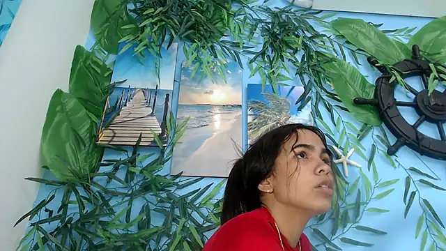 skinnysofia18's Live XXX Chat