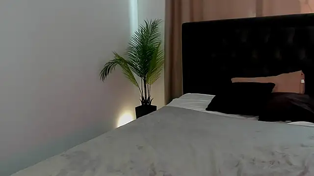 rina-balle Adlı Modelin Canlı XXX Sohbeti
