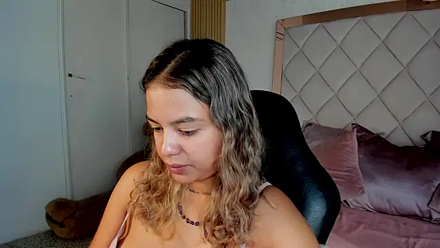 dulce_lyraa1 Chat XXX live