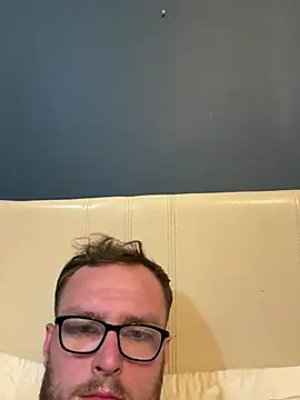 kaiboulton's Live XXX Chat