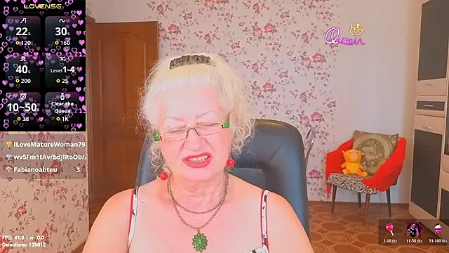 Maya_Mayflower élő XXX-chatje