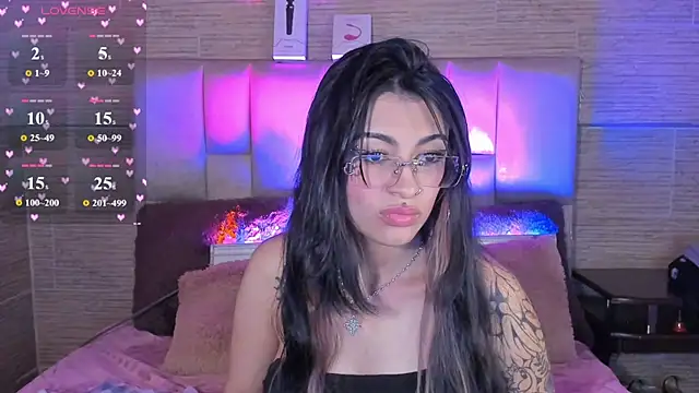 Chat XXX en directo de mia_devine_