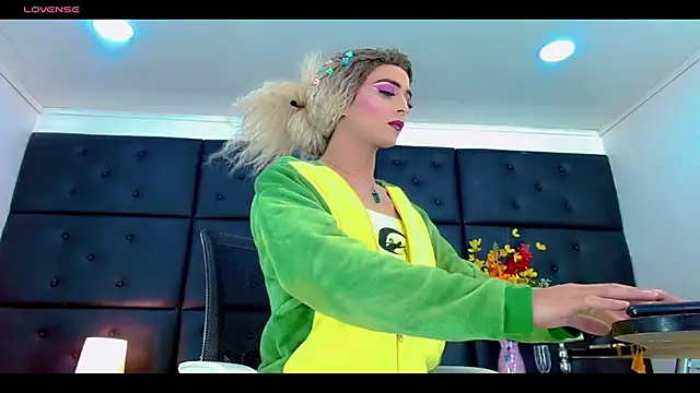 Онлайн чат XXX princessrainbowx