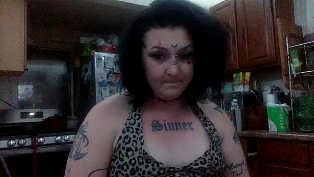 CurvyTrans2002 élő XXX-chatje