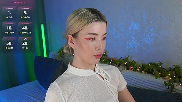 LindaThackerrのライブXXXチャット