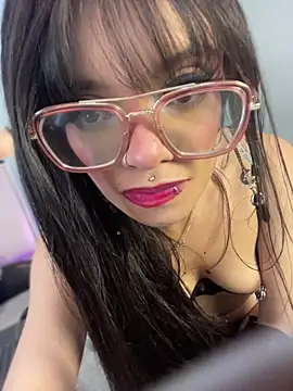 Emerald_gh's Live XXX Chat