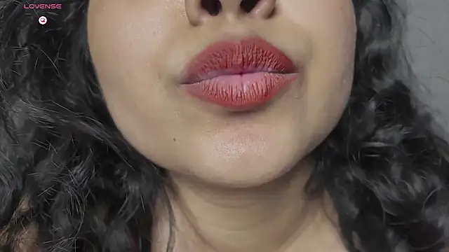 _neesha_414_'s Live XXX Chat
