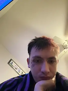 צ'אט XXX בשידור חי של Capwildd_124