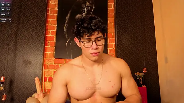 GrayAndrews' Live XXX Chat