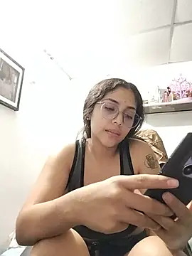 cristal_adams11's Live XXX Chat
