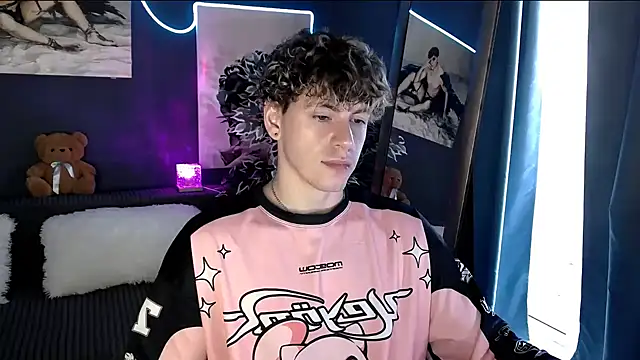 Chat +18 de TylerGibson ao vivo