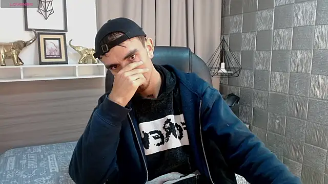 Chat XXX Live MykeCastle