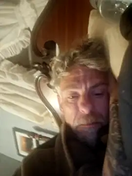 19JaSon83's Live XXX Chat