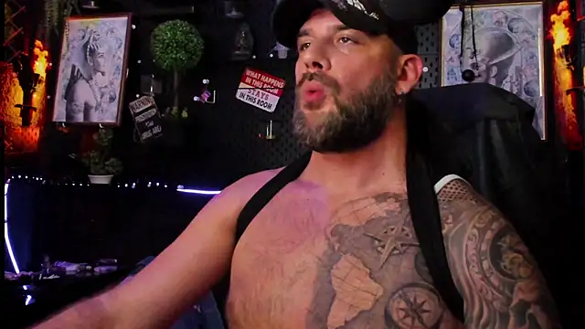 LexHardy Chat XXX in diretta