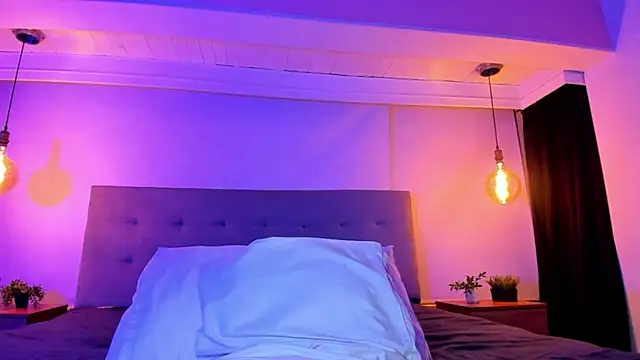 XXX chat uživo modela MichaelEvanss_