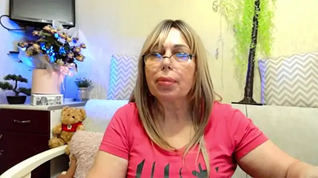 SusieNoreen Adlı Modelin Canlı XXX Sohbeti