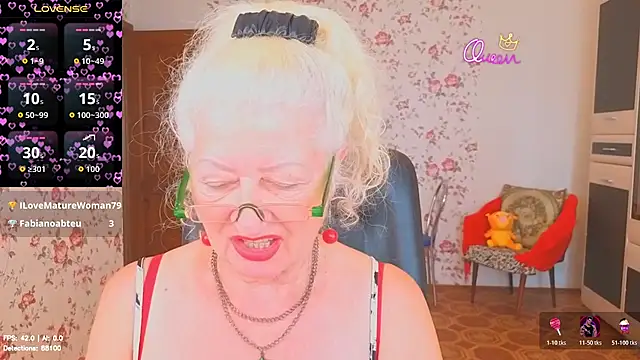 Chat +18 de Maya_Mayflower ao vivo