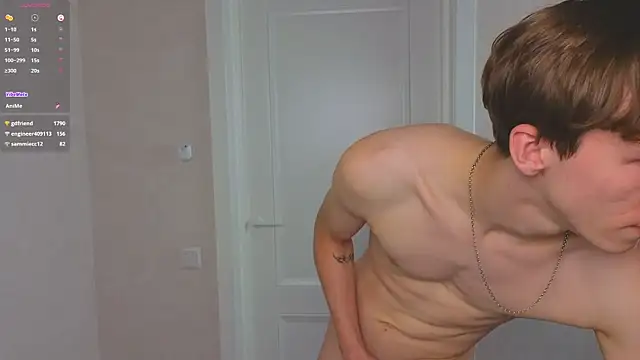 Chatroom XXX en direct de cuMte_boy