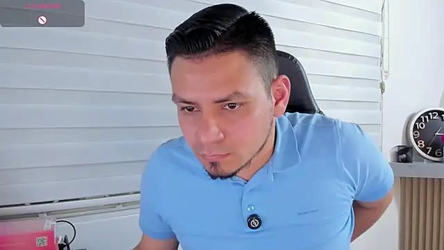 Živý XXX chat Rick_Adams